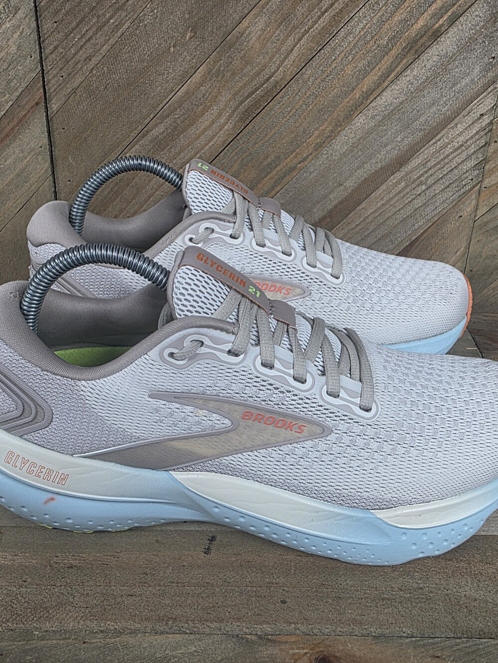 Brooks Glycerin GTS 21 Womens Athletic Running Shoes Size 9.5 Coconut Aqua.